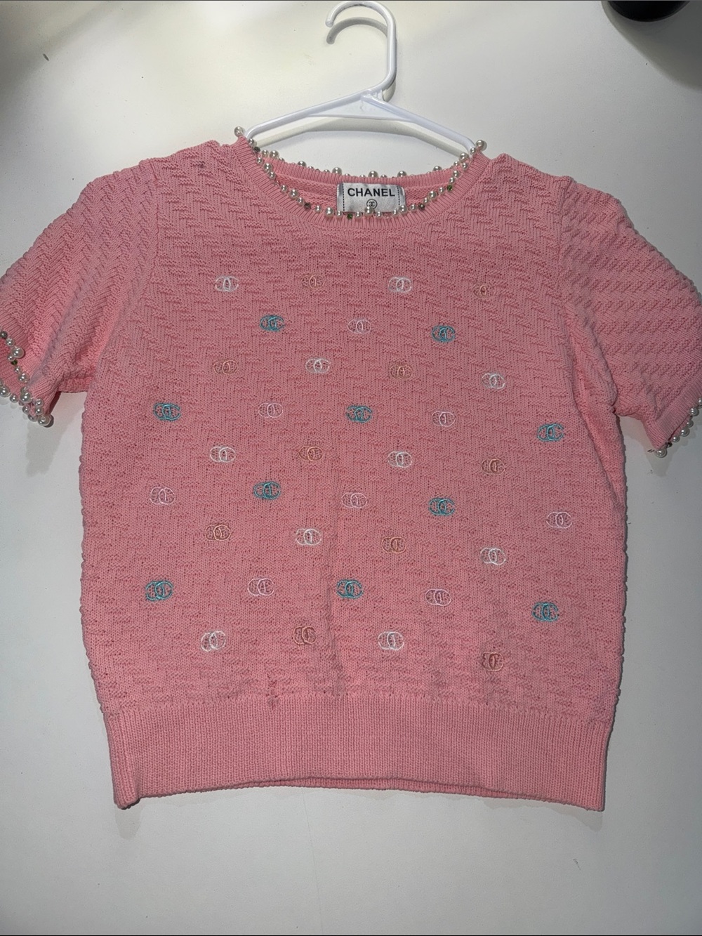 CHANEL Pink Pearl-Embellished Knit Short Sleeve Top